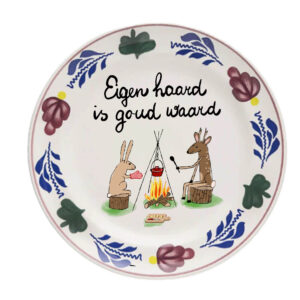Bord: Eigen haard is goud waard